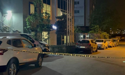 Ümraniye'de iş merkezine silahlı saldırı! Şüpheliler kayıplara karıştı