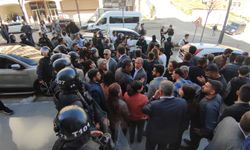 Şırnak’ta İl Seçim Kurulu’na yürümek isteyen gruba müdahale: 11 gözaltı