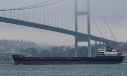 İstanbul Boğazı'nda gemi trafiği, sis nedeniyle askıya alındı