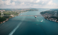 Bakanlık duyurdu: İstanbul Boğazı'nda gemi trafiği askıya alındı