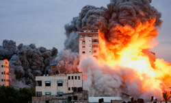 Terör devleti İsrail, Gazze'de okulu vurdu: En az 12 Filistinli öldü