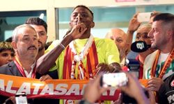 Victor Osimhen Galatasaray için İstanbul'a geldi: İşte Nijeryalı golcünün ilk sözleri!