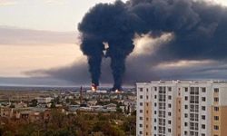 Ukrayna Kırım bölgesinde bulunan petrol deposuna hava saldırısı düzenledi