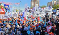 Türk-İş tarafından düzenlenen “Zordayız, geçinemiyoruz” mitingi başladı