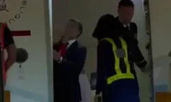 Eşi Emmanuel Macron’a tokat attı