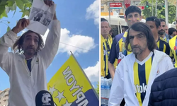 Rambo Okan'dan şok hareket! Ali Koç'un fotoğrafını yedi