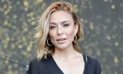 Ziynet Sali konserinde şarkı söylerken sahnede bayıldı