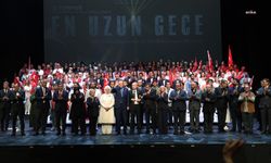 Cumhurbaşkanı Erdoğan, 15 Temmuz'un anlatıldığı "En Uzun Gece" temsiline katıldı