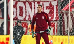 Fernando Muslera ilk maçından üzgün ayrıldı!