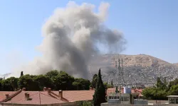 Süveyda'nın dış mahallelerine hava saldırı
