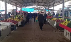 Adana Kozan’da pazarda isyan: Emeklinin sonu, ölmeyi beklemek