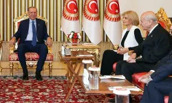 Meclis'te Erdoğan'ın hemen sağına oturması dikkat çekti
