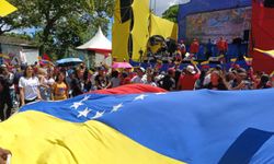 Maduro'ya destek yürüyüşü! ABD, 50 milyon dolar ödül koymuştu...