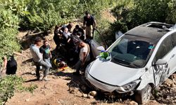 Tunceli’de uçuruma yuvarlanan otomobildeki 6 kişi yaralandı