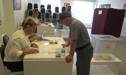 Edirne Belediye Başkanı Akın, CHP'nin mahalle delege seçimine katıldı