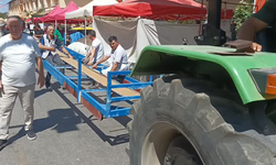 Aydın Karacasu'da düzenlenen 36. Afrodisias Kültür, Sanat ve Tanıtım Festivali'nde 13 metrelik pide yapıldı