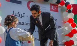 Şeyh Zayed Çocukların yüzünü güldürmeye devam etti