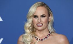 Rebel Wilson, yeni filmi 'Girl Group' ile yönetmen koltuğuna tekrar oturdu