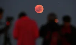 Tam ay tutulması gerçekleşecek! Tarih verildi...