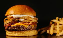 Fast food devi iflas sürecinde son kozunu oynadı: Restoranlar satıldı