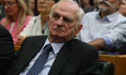 CHP’nin eski Genel Sekreteri Önder Sav, 70 yıllık partisinden istifa etti