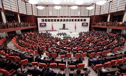 Siyasette birleşme hamlesi: İki partiden ortak çatı sinyali