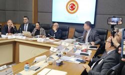 TBMM'de tansiyon yükseldi! MHP'li Bülbül, İYİ Partili vekilin üzerine yürüdü
