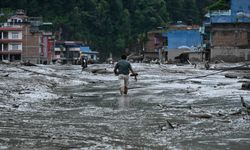 Çin-Nepal sınırında yeni felaket alarmı! Buzul gölü taşmaya başladı