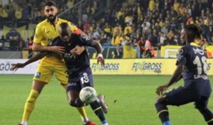 Ankaragücü-Fenerbahçe maçında 'ofsayt çizgisi' polemiği