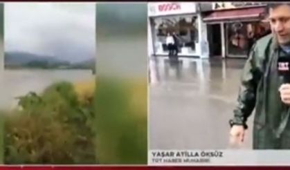 Canlı yayın kazası: TRT muhabiri rögara düştü