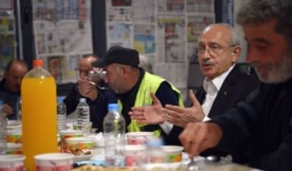 Kılıçdaroğlu inşaat işçileriyle iftar yaptı