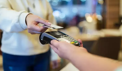 Kredi kartlarıyla ödeme tutarı 1 yılda rekor derecede arttı