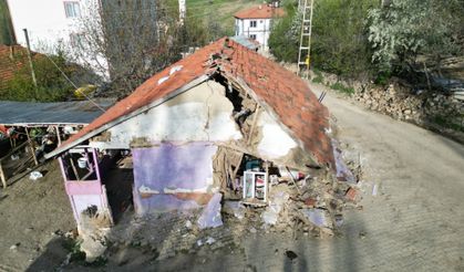 Tokat depreminde kerpiç yapılar hasar gördü