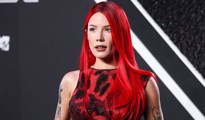 Halsey’den Türkçe paylaşım! Oğlunun oyun anlarını böyle paylaştı