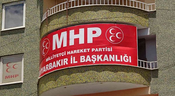 MHP’de atama tepkisi: 5 ilçe başkanından istifa