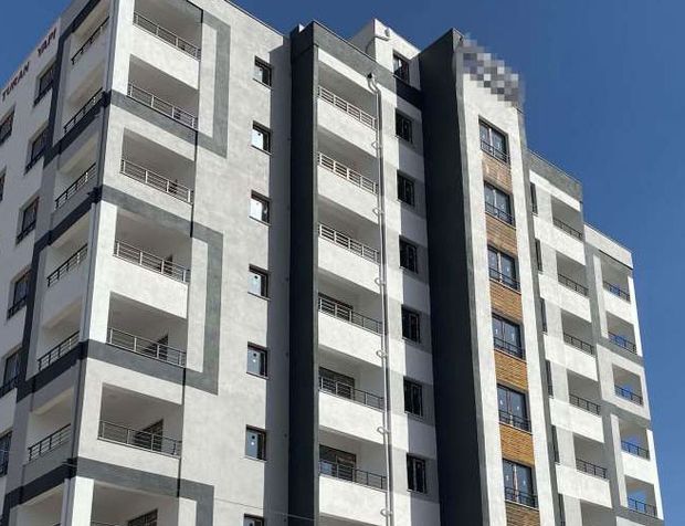 İnşaatta asansör boşluğuna düşen işçi hayatını kaybetti