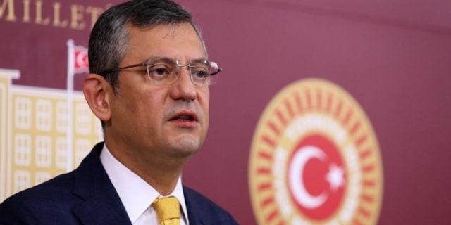 CHP'li Özel'den Bakan Kurum'a: Sen İzmir'de muhtar bile olamazsın