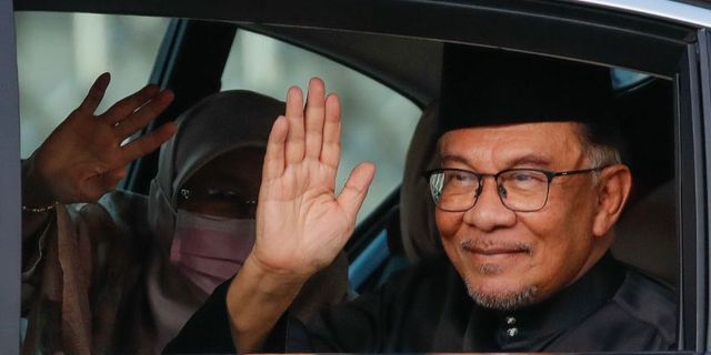 Malezya’da kriz çözüldü: ‘Müzmin’ muhalefet lideri başbakan oldu