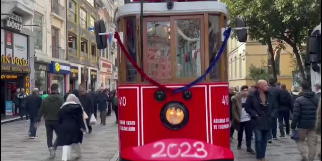 Tarihi Taksim tramvayı bugün ilk seferini yaptı