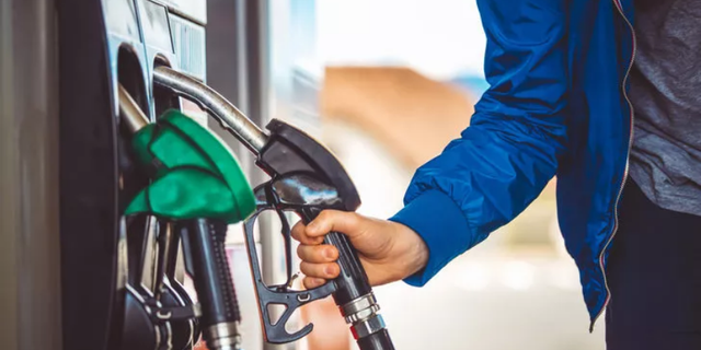 Motorin benzin fiyatının altına düştü!