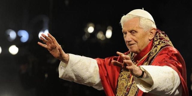 Eski Papa 16. Benedict, yaşamını yitirdi