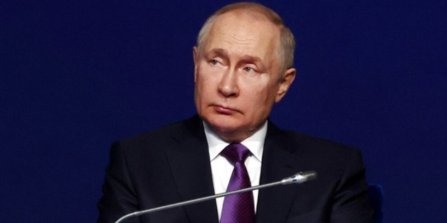 Putin'den Almanya'ya: Hala işgal altında