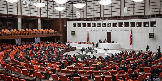 Muhalefetten türban tasarısıyla ilgili ilk tespit: AK Parti yasayla kışkırtıyor
