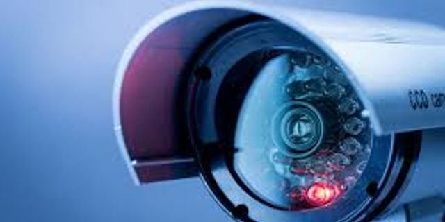 Arnavutluk’ta polis suç örgütlerinin ‘güvenlik kameraları’yla uğraşıyor