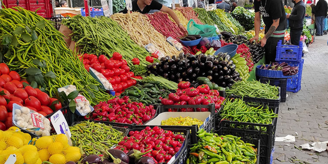 Gıda fiyatları dünyada düşerken Türkiye’de artıyor