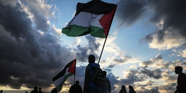 İsrail, Filistin bayraklarını yasakladı