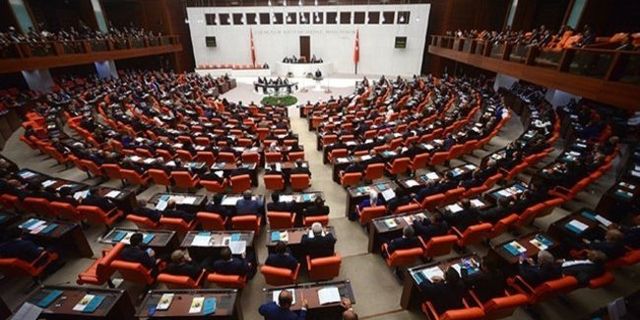 AK Parti'den Yükseköğretim Kanunu'na ilişkin yasa teklifi