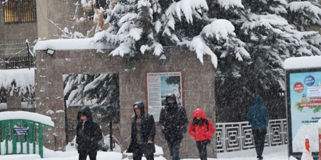 Eğitime kar engeli: 3 ilçede okullar tatil