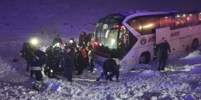 Diyarbakır'da feci kaza: Çok sayıda yaralı var!