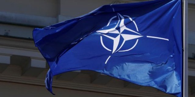 NATO: Kosova'daki huzursuzluğu bastırmak için daha fazla asker konuşlandırabiliriz